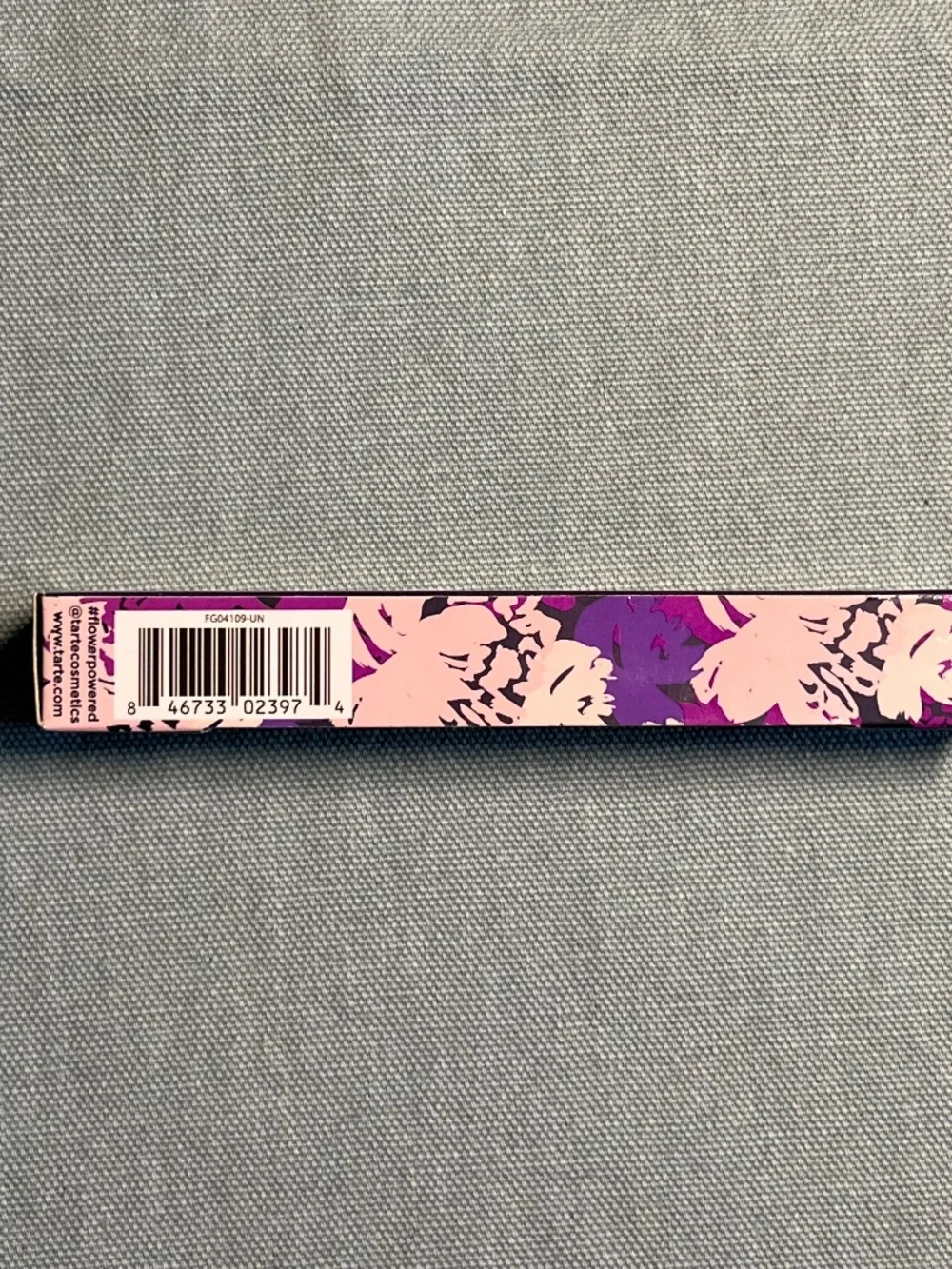 Tarte maracuja creaseless full coverage concealer, NIB, 20S, Light Sand